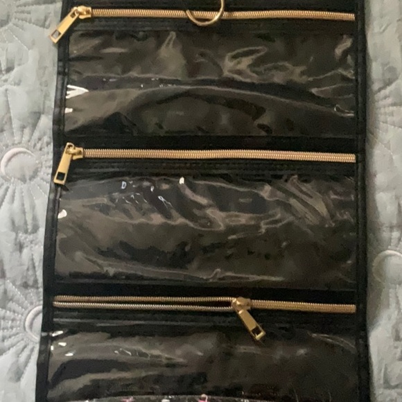 Black and Pink Travel Bag - Picture 3 of 6